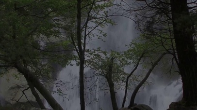 夜晚瀑布