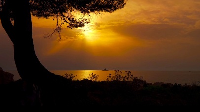 唯美夕阳下海面