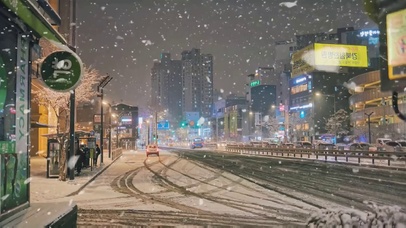 雪路街头