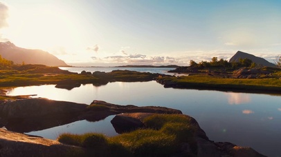 唯美秋日傍晚湖畔