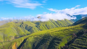 高原山脉风光