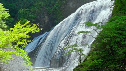 唯美山涧瀑布4K