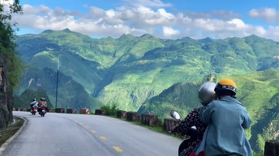 旅行途中的大山