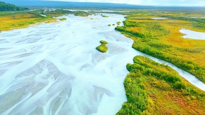 4K唯美溪流汇聚