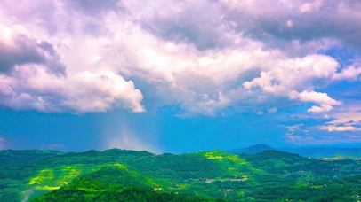 白云下的青山