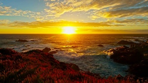 唯美夕阳下的海浪