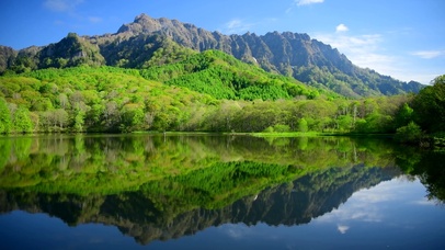 青山绿水湖光山色