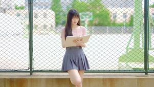 4K少女篮球场书籍毕业