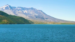青山湖泊