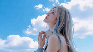 云端听风少女