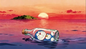 夕阳海飘瓶里酣睡的蓝胖子