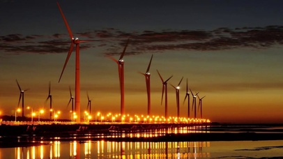 唯美夜景风车风扇路灯