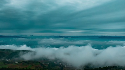 4K壮丽山间浓雾山顶