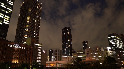城市夜晚的云