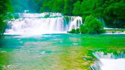 自然山林瀑布流水