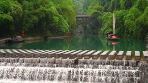 4A景区水潭