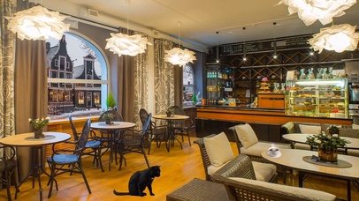 舒适的冬季咖啡馆