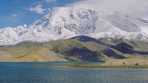 高山湖泊