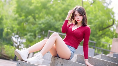 阳光下的长腿美女