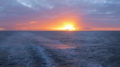 日落归山海 山海藏深意