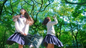 森林中的JK女生