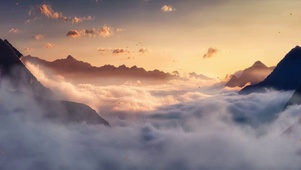 唯美治愈云雾群山