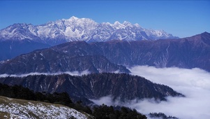 4K壮观高原峡谷雪山云海风景