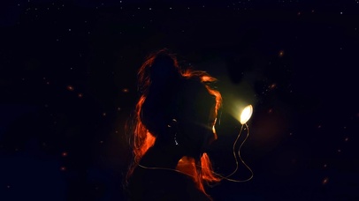 黑暗中靓丽的你