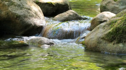 溪水