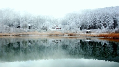 4K治愈湖边雪景