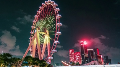 夜晚摩天轮