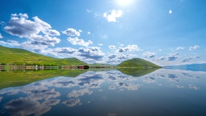 山水倒影