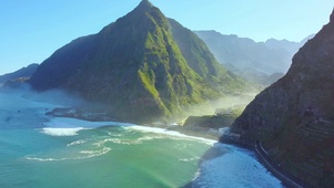 壮观高山大海4K