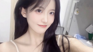 清纯甜美姐姐甜蜜的吻