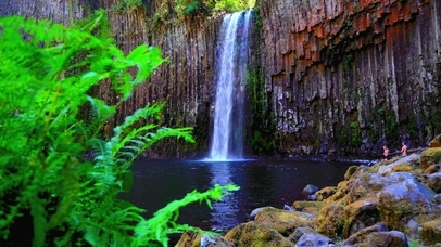治愈山涧瀑布流水4K