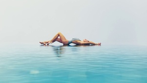 4K海上美女