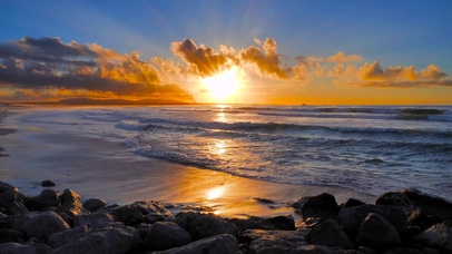 4K慢镜头下的夕阳海浪