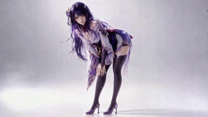 紫发旗袍少女