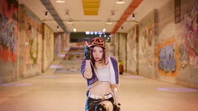 欣小萌英雄联盟S9总决赛主题曲