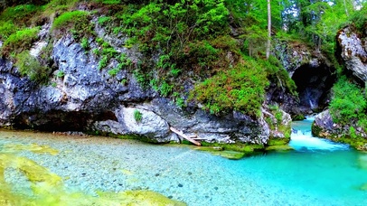 唯美山石清泉4K