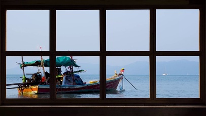 4K海边渔船窗口视图