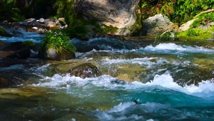 涓涓流水