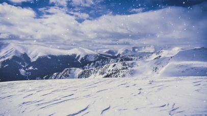 雪花飘落，心静神怡