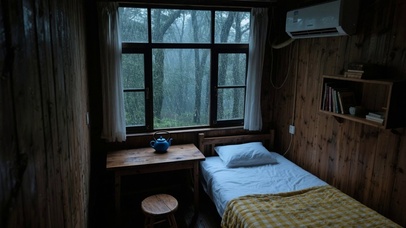 【雨景】林中独居小屋
