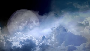 云层月球