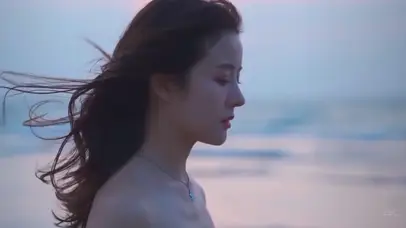 白白净净的小姐姐