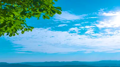 4k唯美山间风光蓝天白云