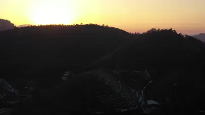 4K清晨山间阳光日出