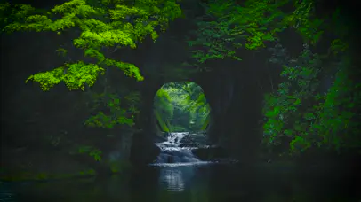 4K秘境浓沟瀑布