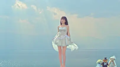 阳光海边小姐姐跳舞